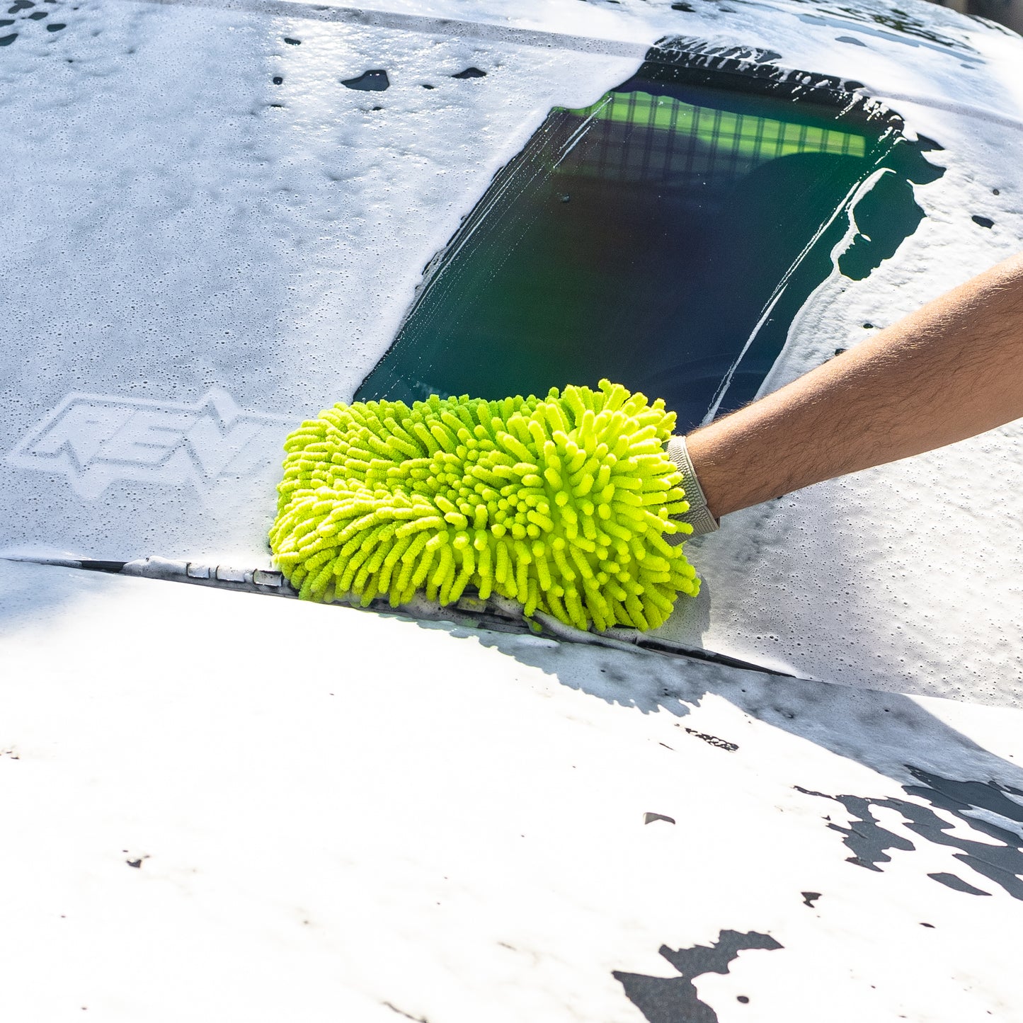 Verde Chenille Wash Mitt